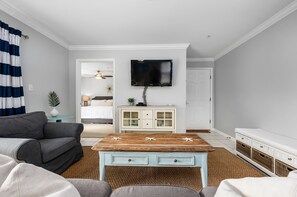 Smart TV - Pet Friendly! 🐶 Great Location! (Santa Rosa Beach)