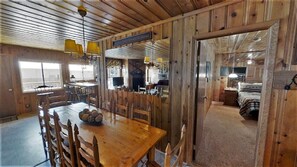 Dining - Ski Lope Lodge - In Town - Wood Burning Fireplace - Washer/Dryer - Gas Grill (Red River)