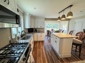 Fridge, microwave, dishwasher, coffee/tea maker