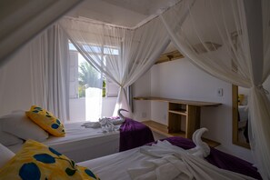2 bedrooms, free WiFi, bed sheets - Charming flat in Trancoso for 4 people (Trancoso)
