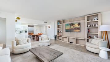 TV connectée, jeux vidéo, lecteur de DVD, baby-foot