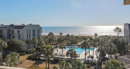 537 Shorewood:2 Bedroom Ocean View Villa, Top Floor, Free Bikes, Beach Chairs