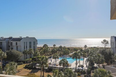 537 Shorewood:2 Bedroom Ocean View Villa, Top Floor, Free Bikes, Beach Chairs