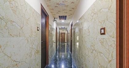 Itsy Hotels J A Royal Suites Manikonda