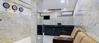 Itsy Hotels J A Royal Suites Manikonda