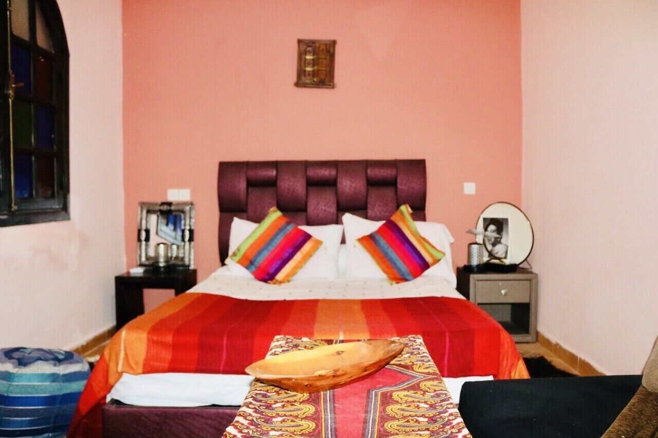 5 Schlafzimmer, Schreibtisch, Bügeleisen/Bügelbrett, kostenloses WLAN