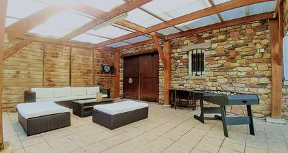 La LĂłrien de BrocĂ©liande, une grande maison Ă  la lisiĂšre de la forĂȘt (15 pers)