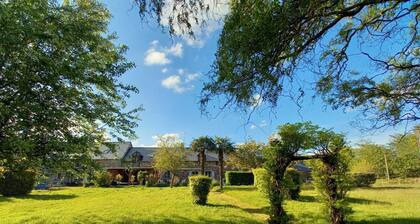 La LĂłrien de BrocĂ©liande, une grande maison Ă la lisiĂšre de la forĂȘt (15 pers)