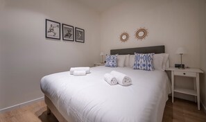 4 chambres, fer et planche à repasser, accès au Wi-Fi (inclus)