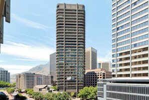 Exterior - Modern | Central City | Suite | Super Fast Wifi (Cape Town)