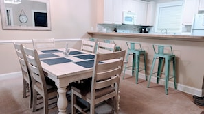 Dining - GReat Rates and PERFECT for couples/families/golfers. Central location to it all (Myrtle Beach)