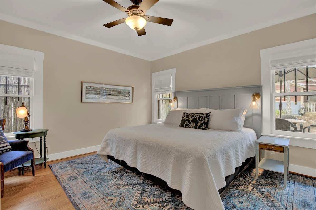 2 bedrooms, iron/ironing board, WiFi (free), bed sheets