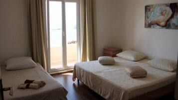 Apartment (Three Bedroom apartment with Terrace ) | 5 bedrooms, free cribs/infant beds