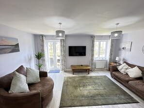 Smart-TV, Tischtennisplatte