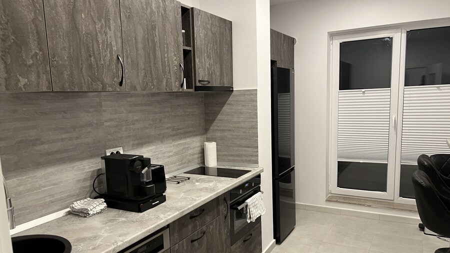 Stunning 3-Room Penthouse W10+W11