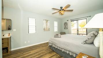 4 bedrooms, iron/ironing board, travel cot, free WiFi