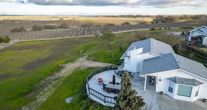 Vino View Getaway Retreat