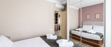 3 chambres, bureau, fer et planche à repasser, Wi-Fi