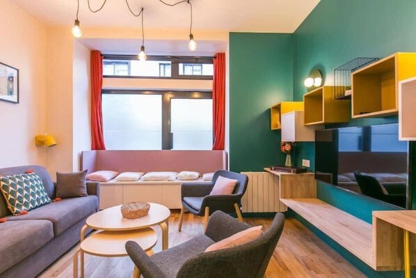 TV - New and Cosy in heart of Paris, 12th, 4pers (Paris)
