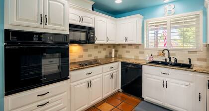 Marvel home w/ Pool, Gazebo, Movie Room, Gym, Traeger