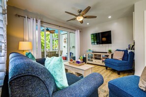 Smart TV - Poolside townhouse in Key West Golf Club (Key West)