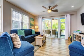 Smart TV - Poolside townhouse in Key West Golf Club (Key West)