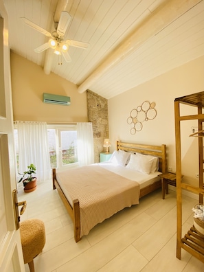 Standard Double Room | Free WiFi, bed sheets - Alaca Butik Otel (Cesme)