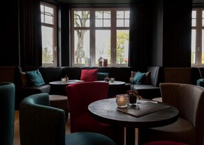 2 restaurants servant le petit déjeuner, spécialités Cuisine italienne