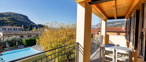 Standard Trilo con balcone 5ABC | Terrass/Patio