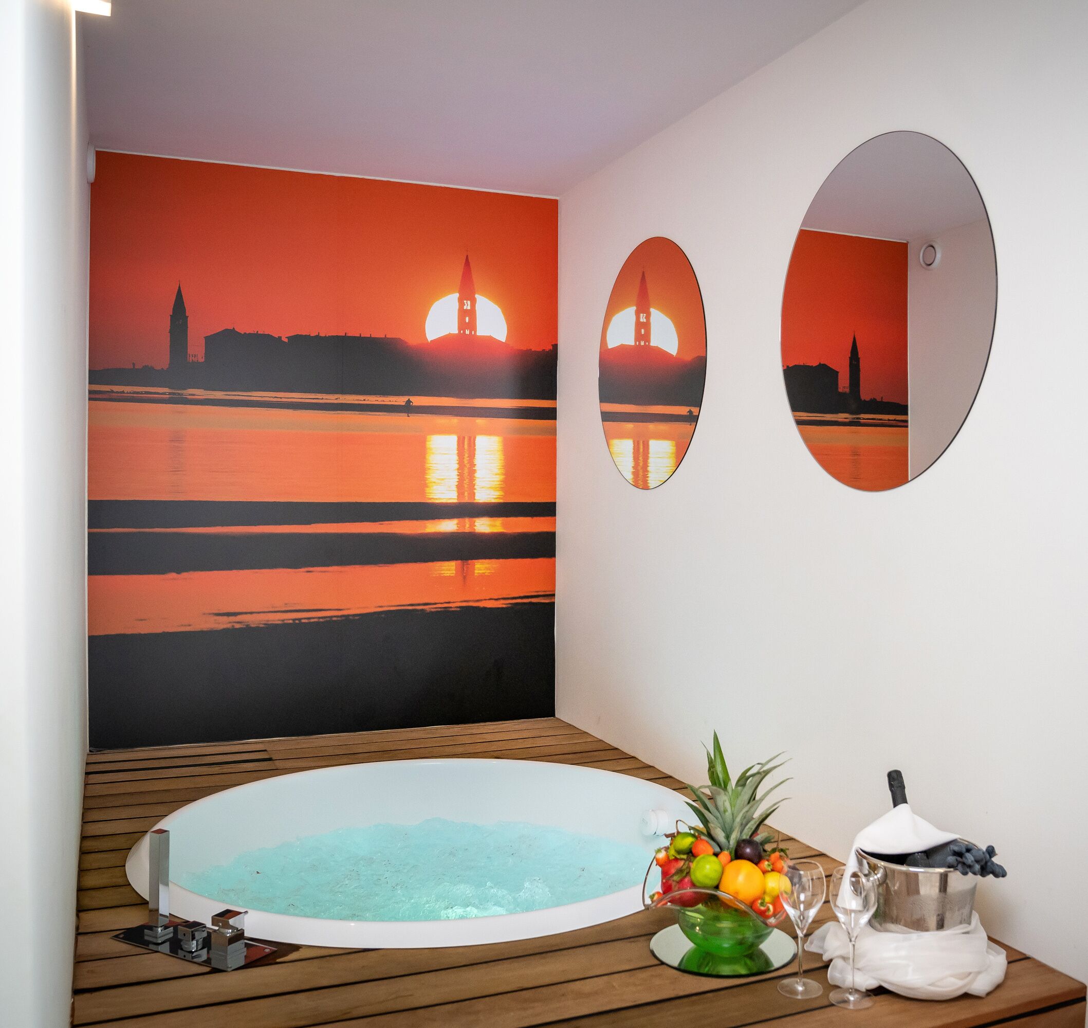 deluxe room, 1 bedroom, non smoking | private spa tub