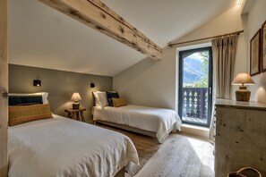 4 chambres, fer et planche à repasser, Wi-Fi gratuit, draps fournis