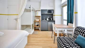 Fer et planche Ă repasser, Wi-Fi, draps fournis