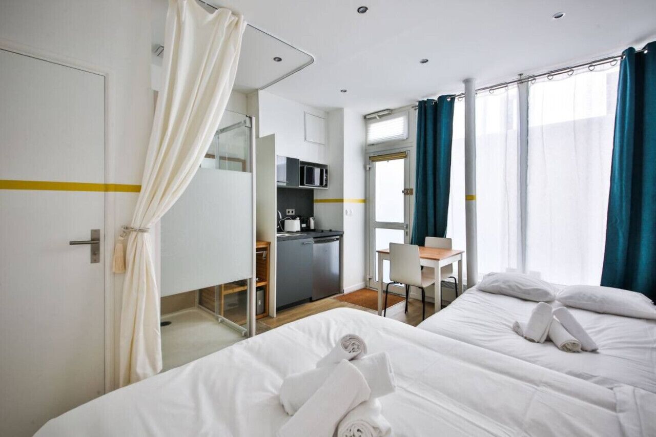 Fer et planche à repasser, Wi-Fi, draps fournis