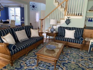 TV, printers - Beautiful Professionally Decorated and Spacious! (Bethany:OV)