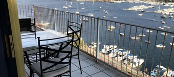 Apartment with Spectacular Bay View