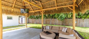 Pool Home W Beautiful Tiki Hut - 3 Bed 3 Bath. 1 mile from beach!
