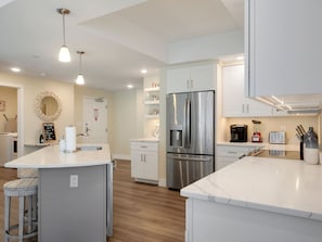Fridge, microwave, oven, stovetop - BRAND NEW CONSTRUCTION Luxurious Bay Views steps Boardwalk (Ocean City)
