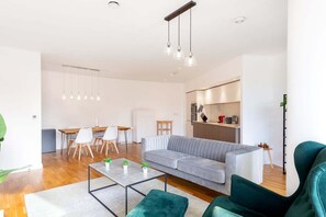 TV - Modern Chiswick Apartment (London)