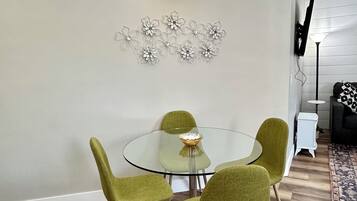Signature Condo | In-room dining