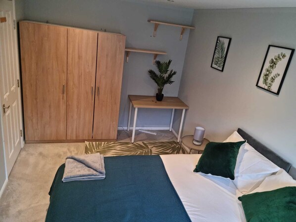 Maison | 4 chambres, fer et planche à repasser, Wi-Fi gratuit, draps fournis