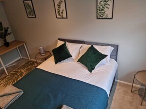 Maison | 4 chambres, fer et planche à repasser, Wi-Fi gratuit, draps fournis