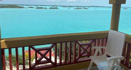 The Four Breezes With Pool and View