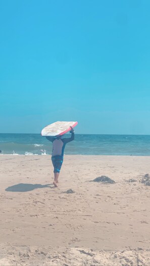 Camastros y toallas de playa