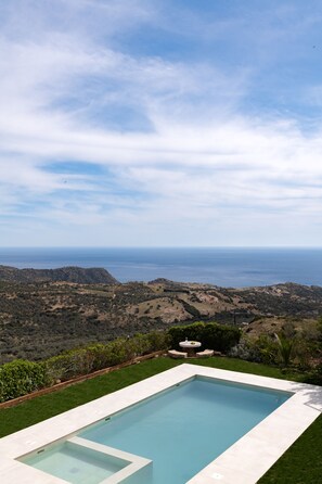 Outdoor pool - Triopetra Luxury Villas Panagia (Kadiani) (RETHYMNO)