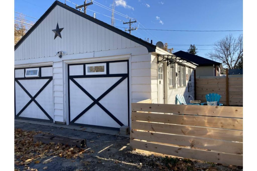 Star Guest Cottage by BSU * Downtown * Airport