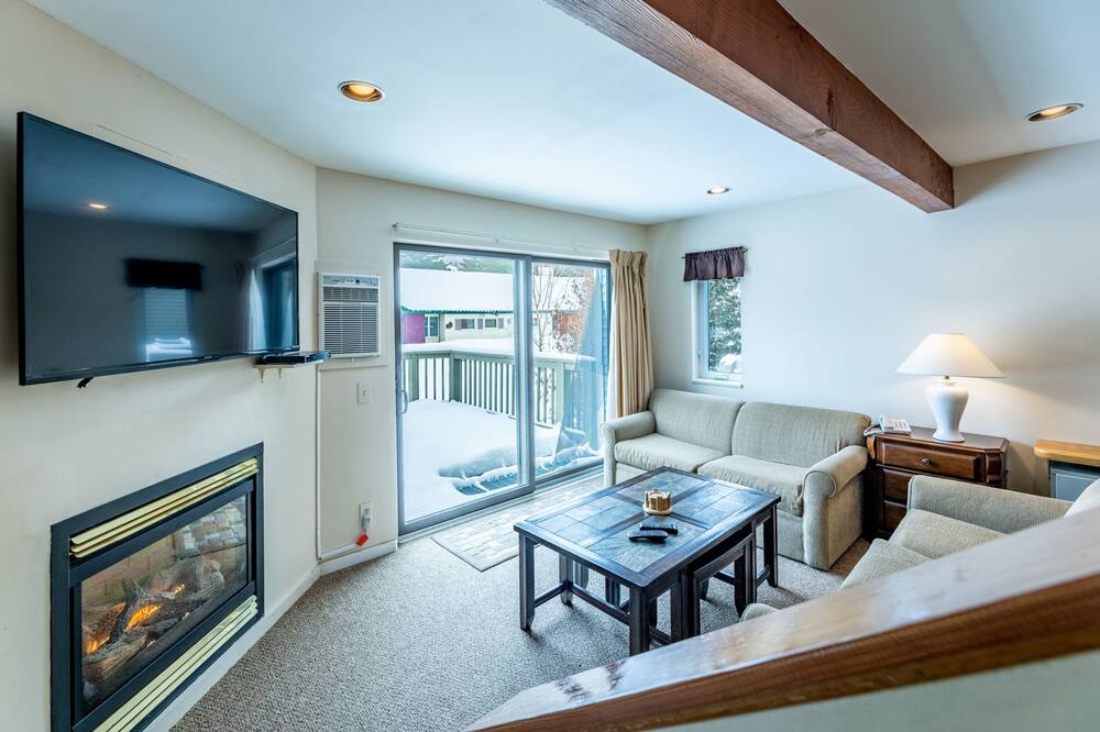 Smugglers' Notch Resort Vermont Private 3-Storey 4\/3 Townhouse
