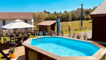 Piscina all'aperto, una piscina riscaldata