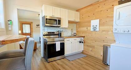Urban Cabin-Themed Duplex ⫸ Walk to Happy Holler