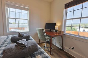 1 chambre, bureau, fer et planche à repasser, Wi-Fi