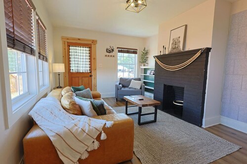 Urban Cabin-Themed Duplex ⫸ Walk to Happy Holler